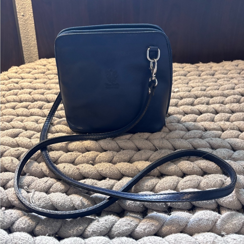 Vera Pelle Dark Blue Leather Crossbody with Slim Strap